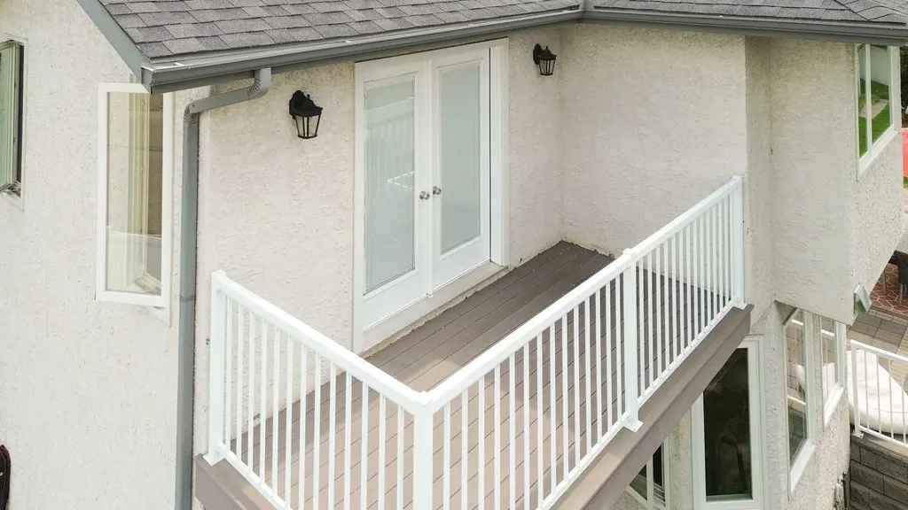 5933 45 Street Crescent Street Crescent Innisfail AB T4G 1L4