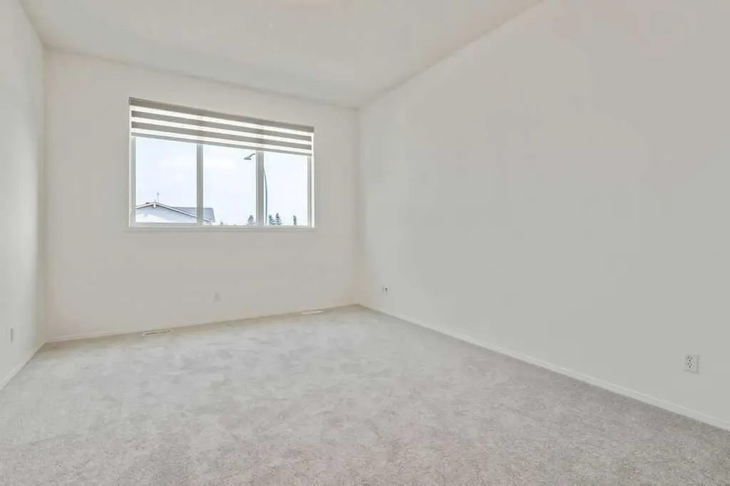 280 Panora Close NW Calgary AB T3K 0G3