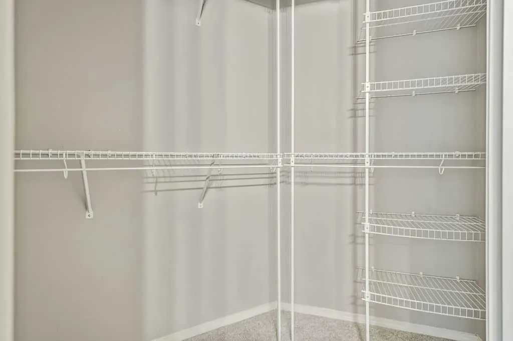 280 Panora Close NW Calgary AB T3K 0G3