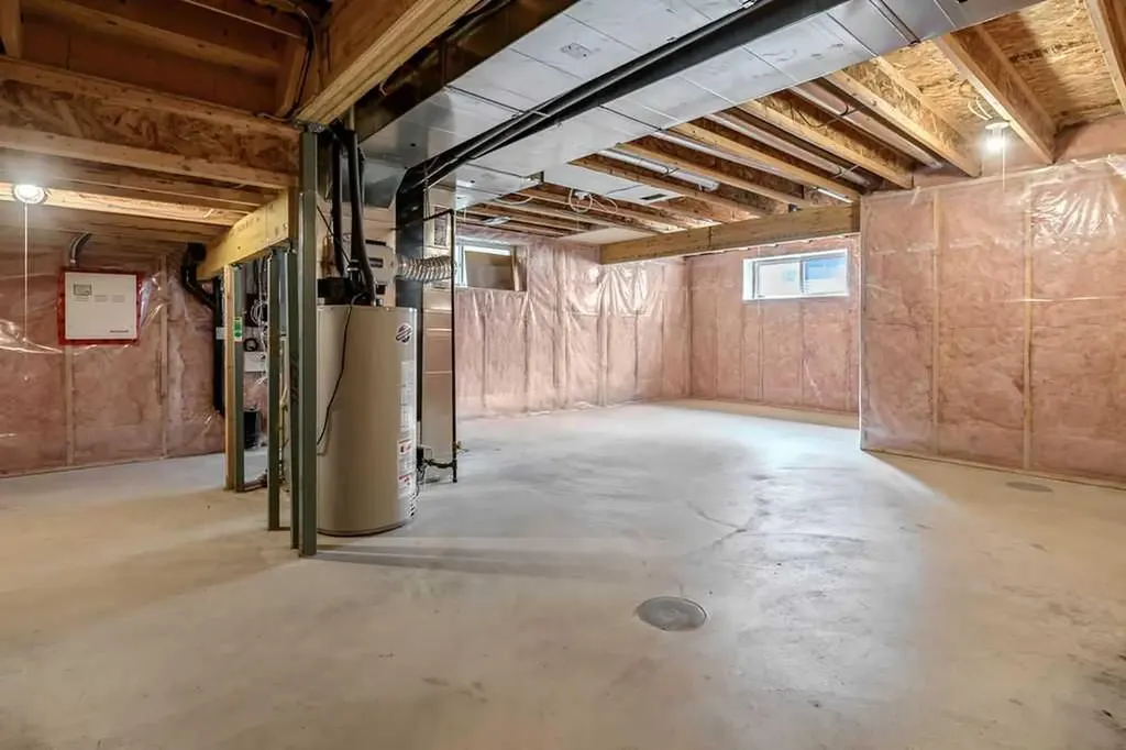 280 Panora Close NW Calgary AB T3K 0G3