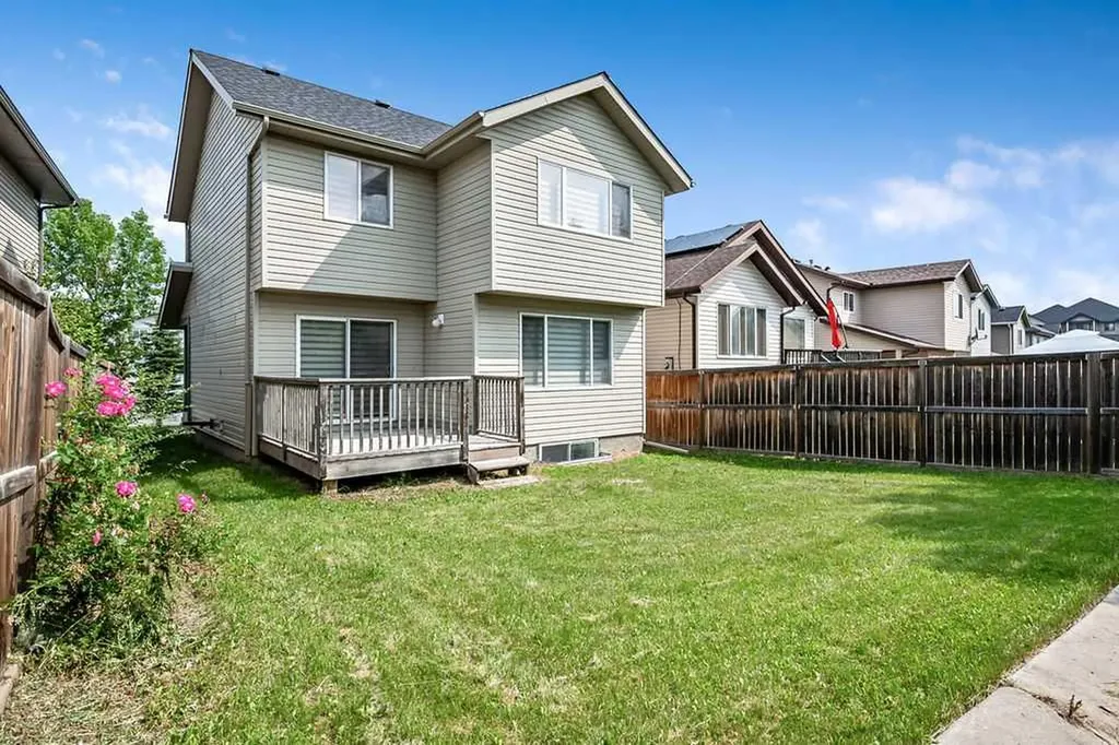 280 Panora Close NW Calgary AB T3K 0G3
