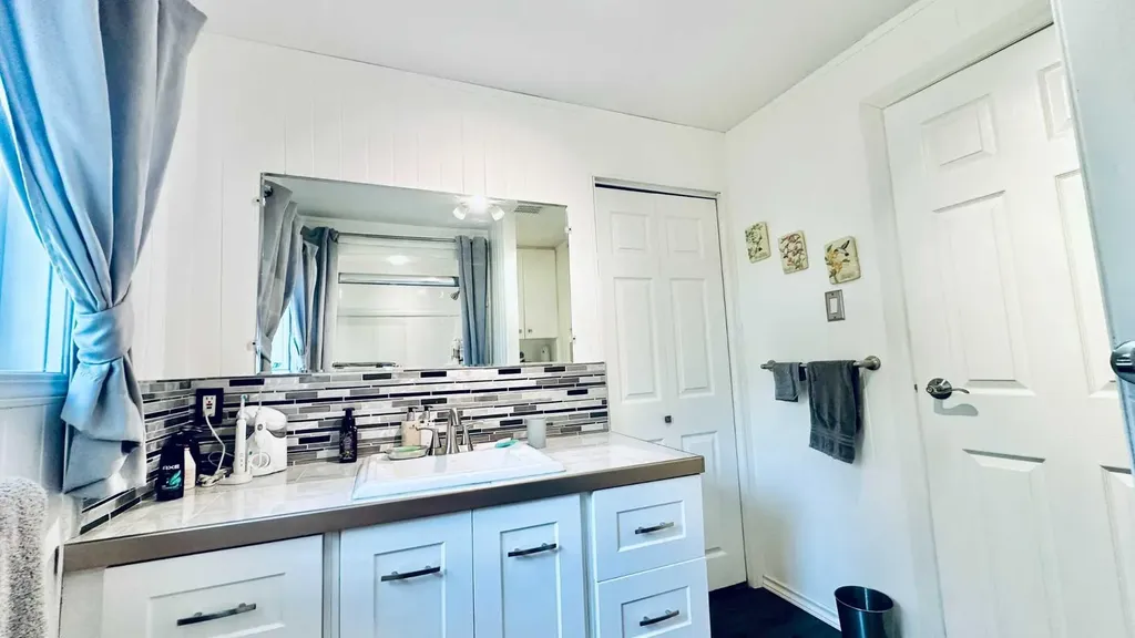 506, 13441 665a Township Beaver Lake AB T0A2C1