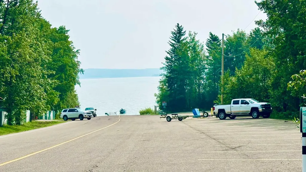506, 13441 665a Township Beaver Lake AB T0A2C1