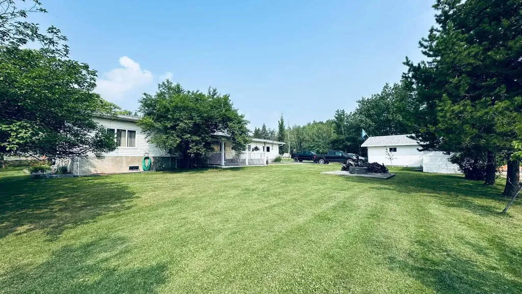 506, 13441 665a Township Beaver Lake AB T0A2C1
