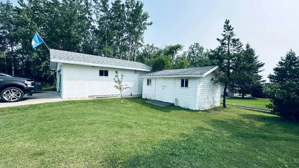 506, 13441 665a Township Beaver Lake AB T0A2C1