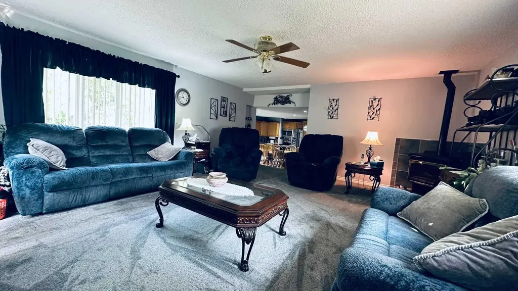 506, 13441 665a Township Beaver Lake AB T0A2C1