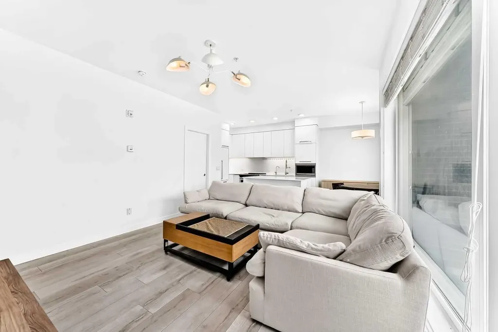 3125 39 Street NW Calgary AB T3B 6H5