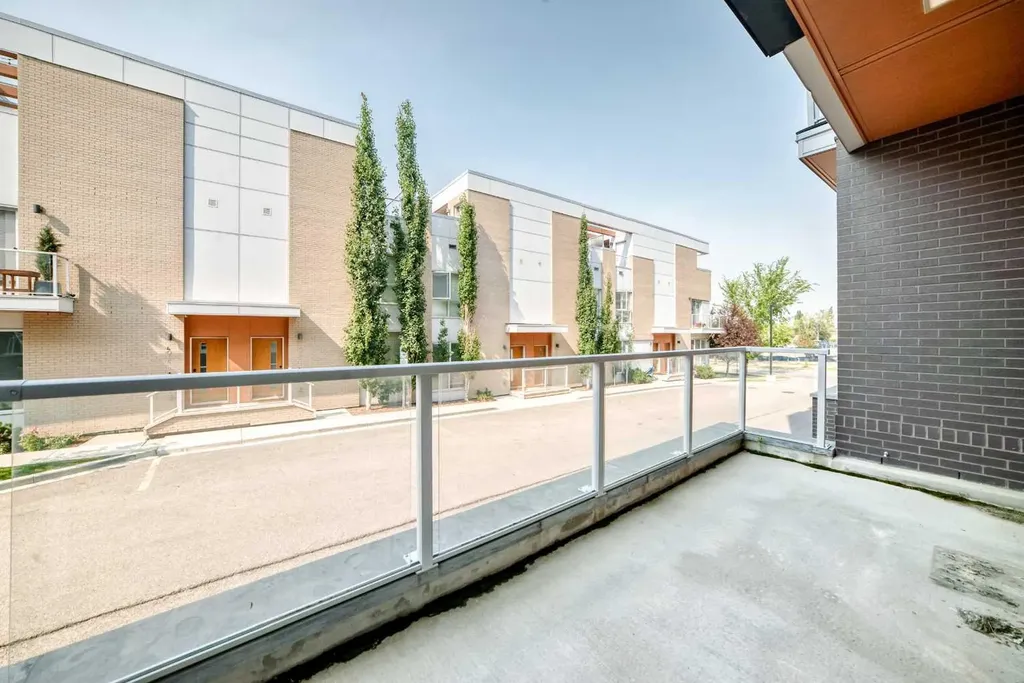 3125 39 Street NW Calgary AB T3B 6H5