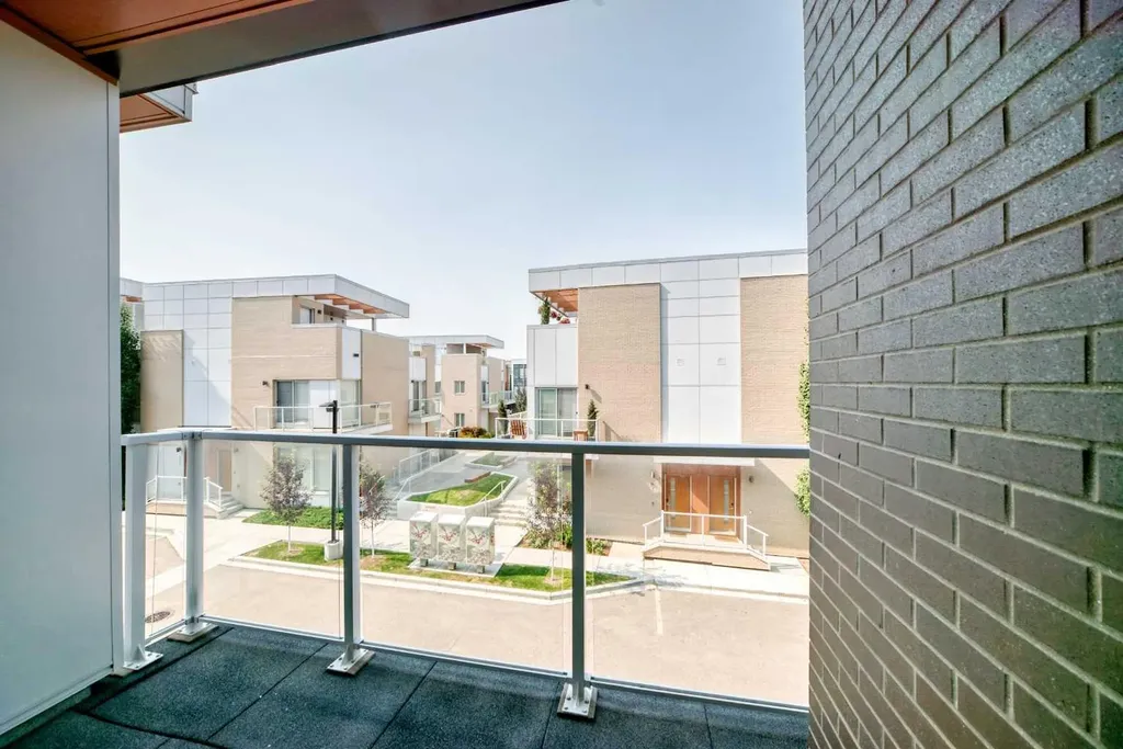 3125 39 Street NW Calgary AB T3B 6H5
