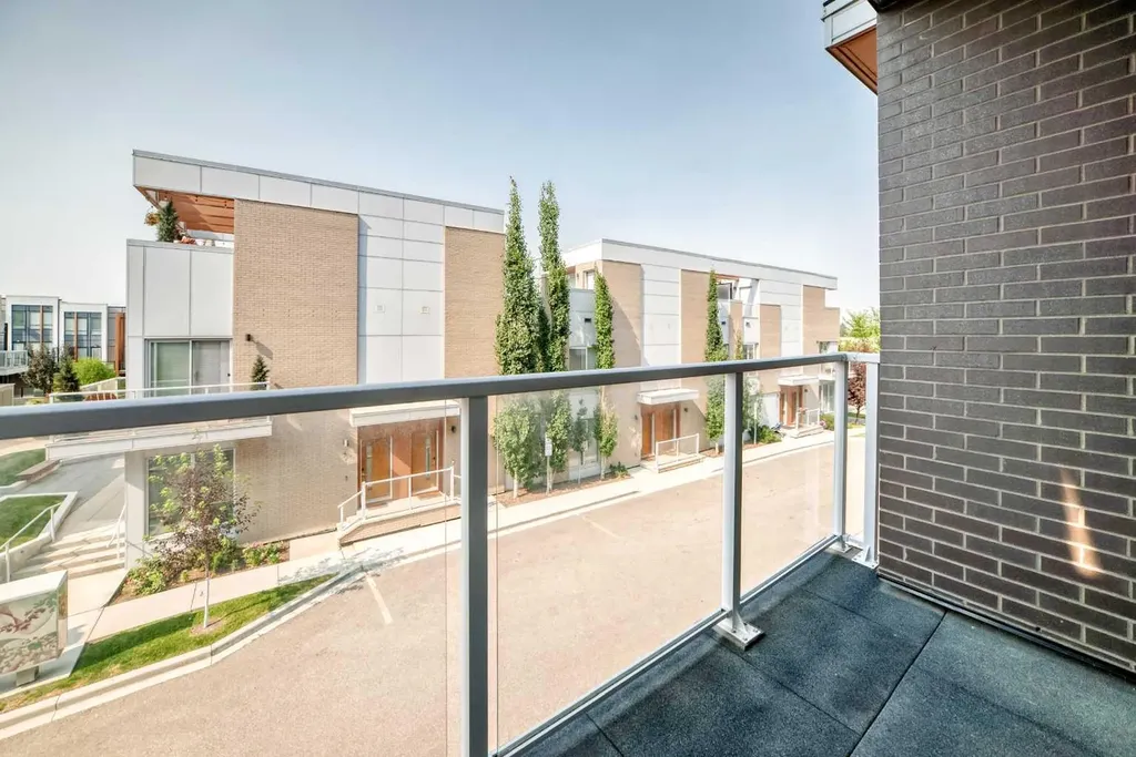 3125 39 Street NW Calgary AB T3B 6H5