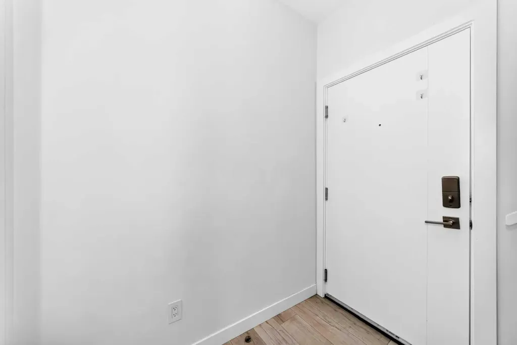 3125 39 Street NW Calgary AB T3B 6H5