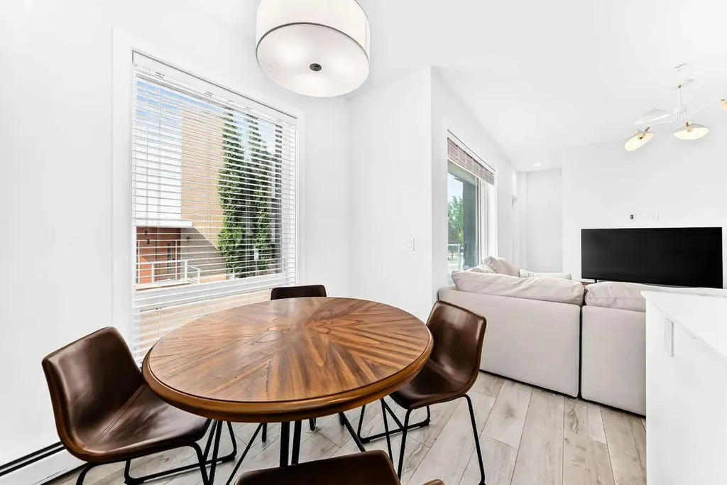 3125 39 Street NW Calgary AB T3B 6H5