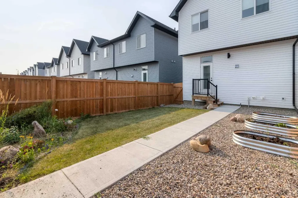 633 Blackwolf Boulevard N Lethbridge AB T1H7H7