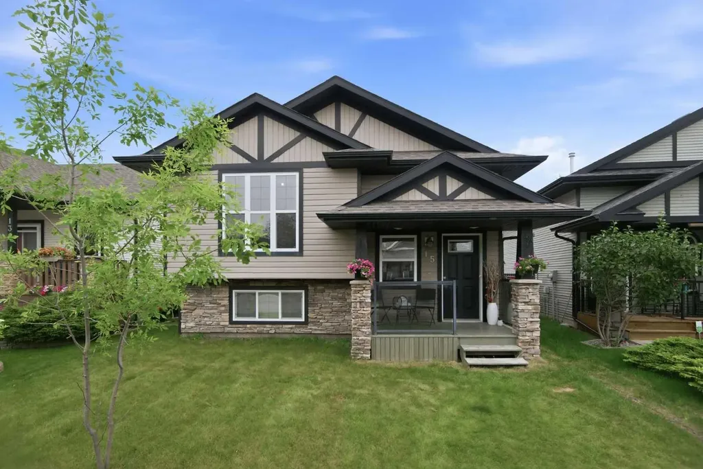15 Reynolds Road Sylvan Lake AB T4S 0C2