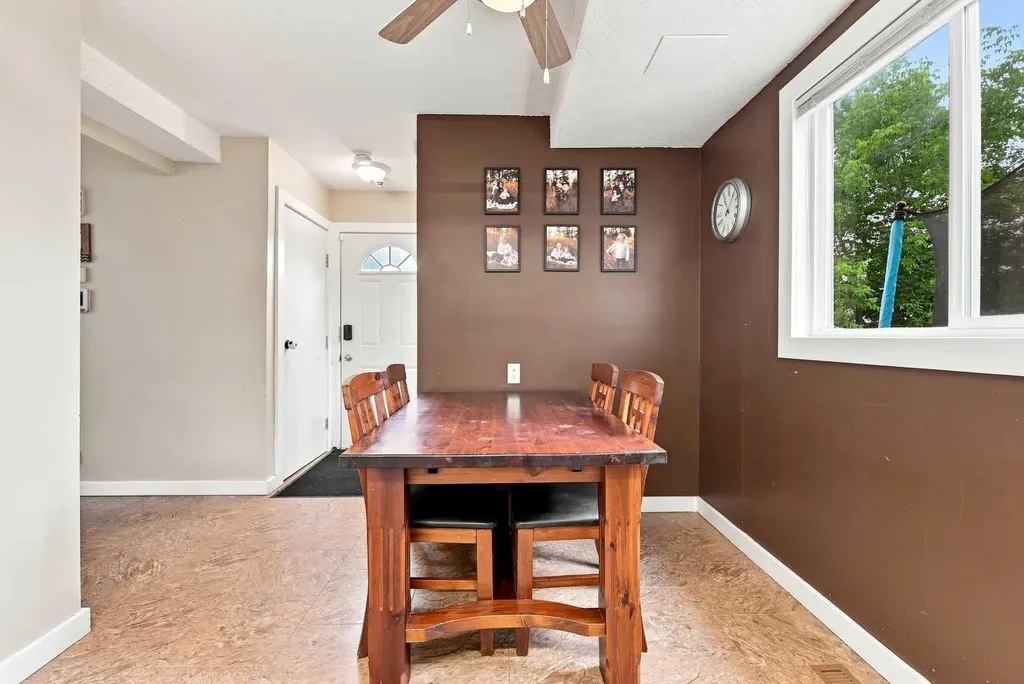 5753 53 Street Close Rocky Mountain House AB T4T 1M6