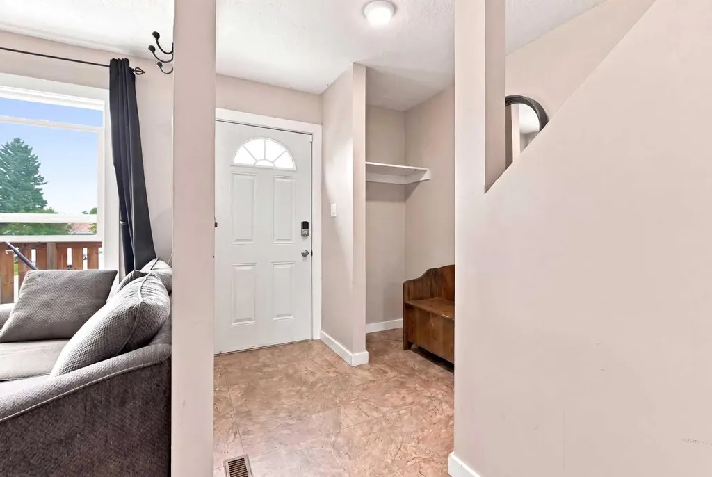 5753 53 Street Close Rocky Mountain House AB T4T 1M6
