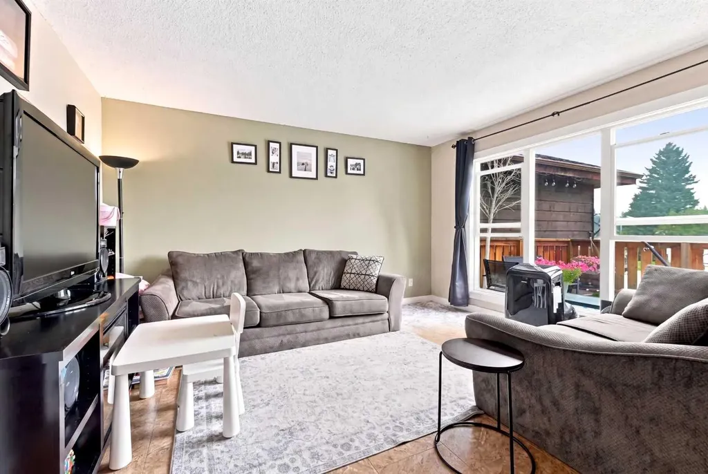 5753 53 Street Close Rocky Mountain House AB T4T 1M6