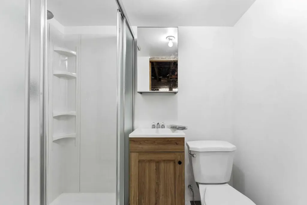 379 5 Street SE Medicine Hat AB T1A0M7