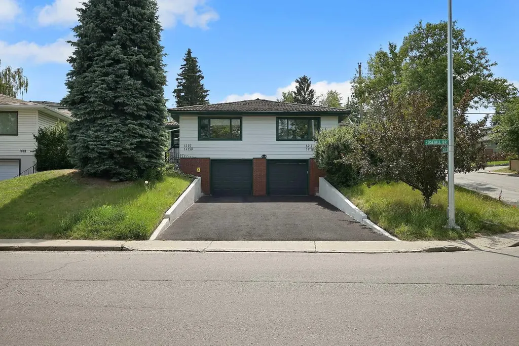 1415 Rosehill Drive NW Calgary AB T2K 1M3