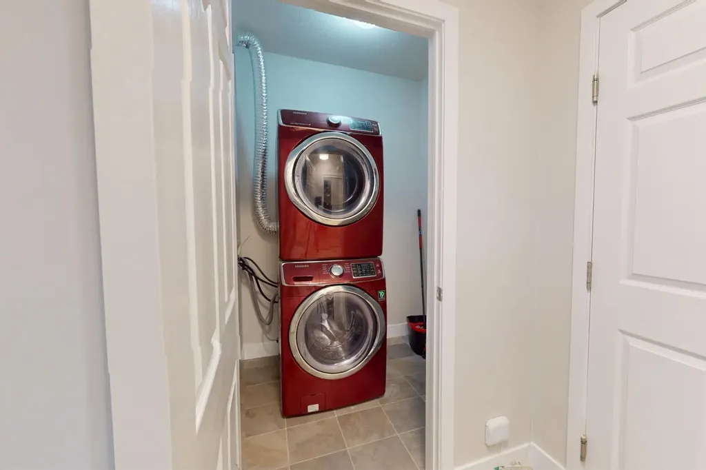92 Crystal Shores Road Okotoks AB T1S 2N2