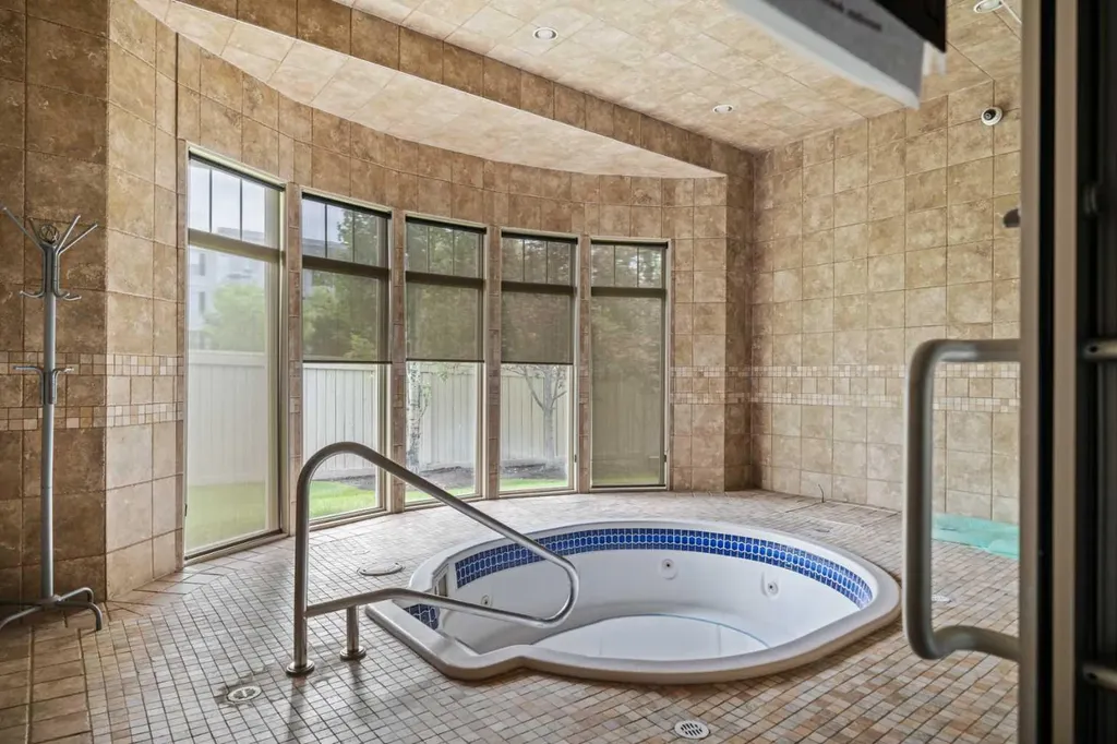 92 Crystal Shores Road Okotoks AB T1S 2N2