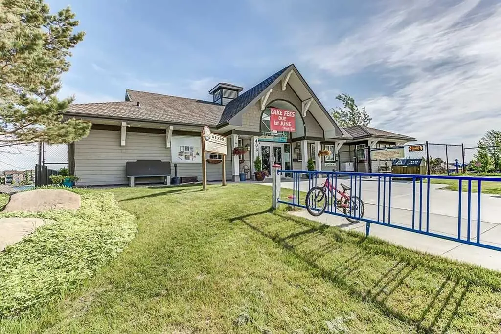 92 Crystal Shores Road Okotoks AB T1S 2N2