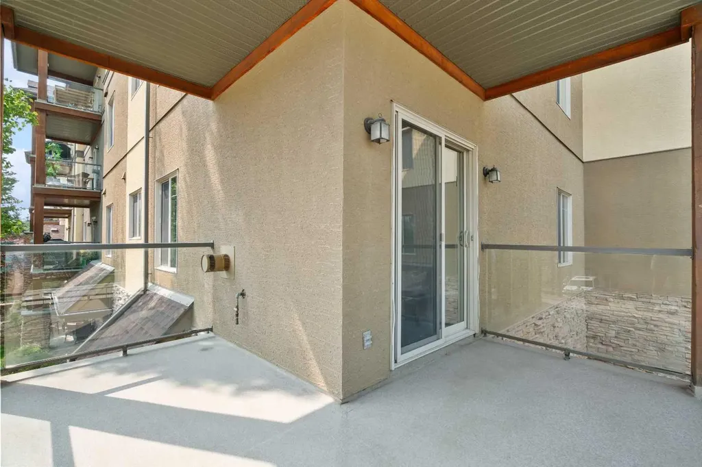 92 Crystal Shores Road Okotoks AB T1S 2N2