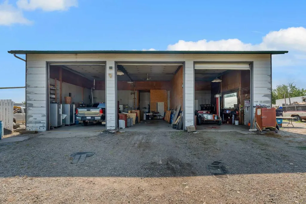 283055 Township Road 250 Rural Rocky View County AB T1Z0P6