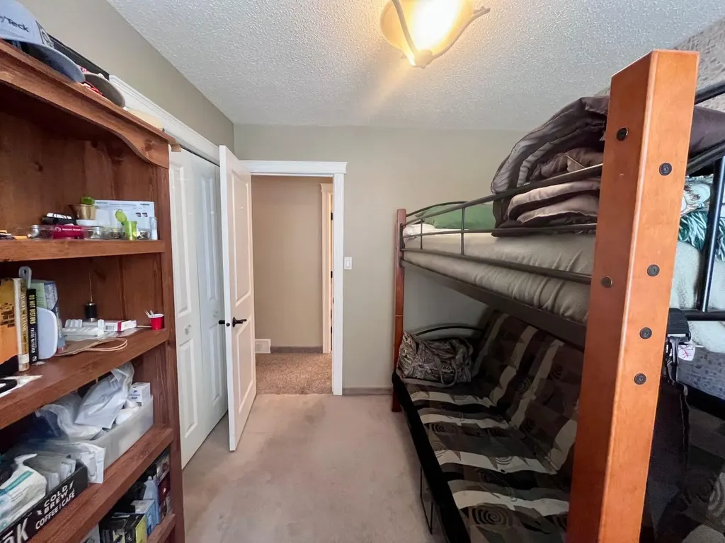 165 Mcpherson Drive Hinton AB T7V 1J9