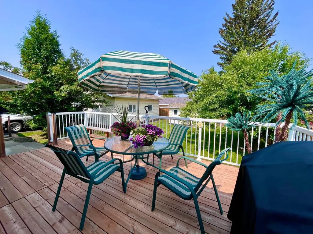 165 Mcpherson Drive Hinton AB T7V 1J9