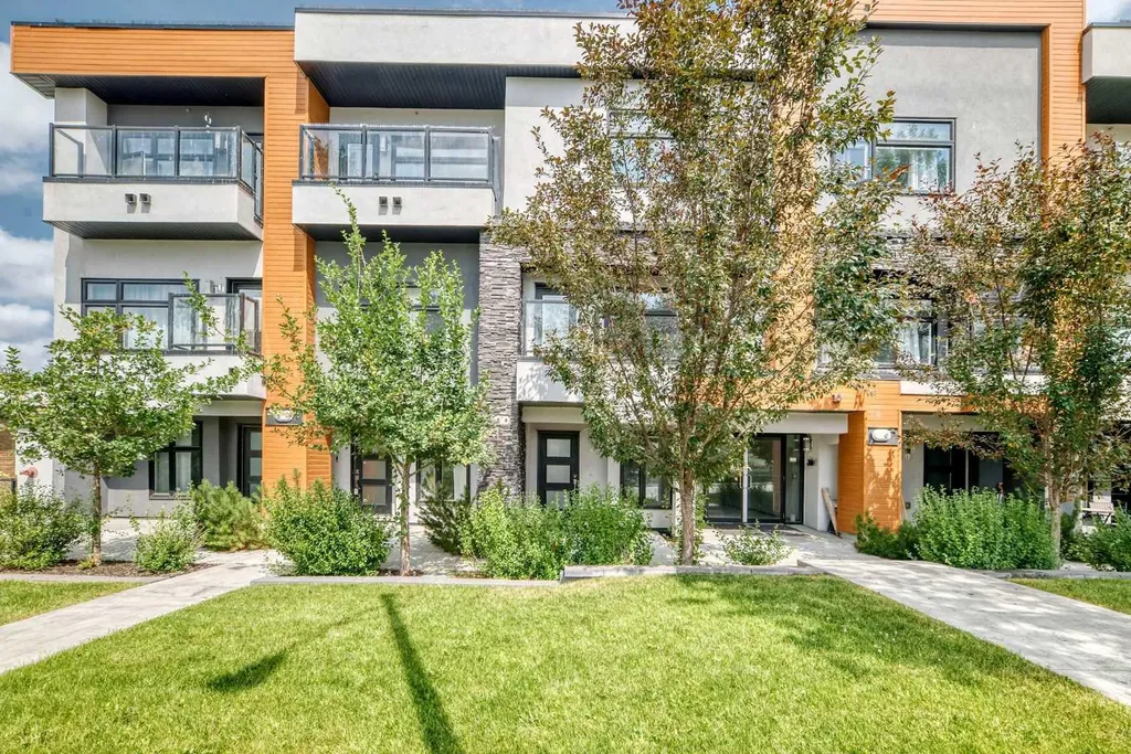 1632 20 Avenue NW Calgary AB T2M 1G8