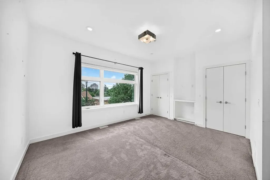1632 20 Avenue NW Calgary AB T2M 1G8