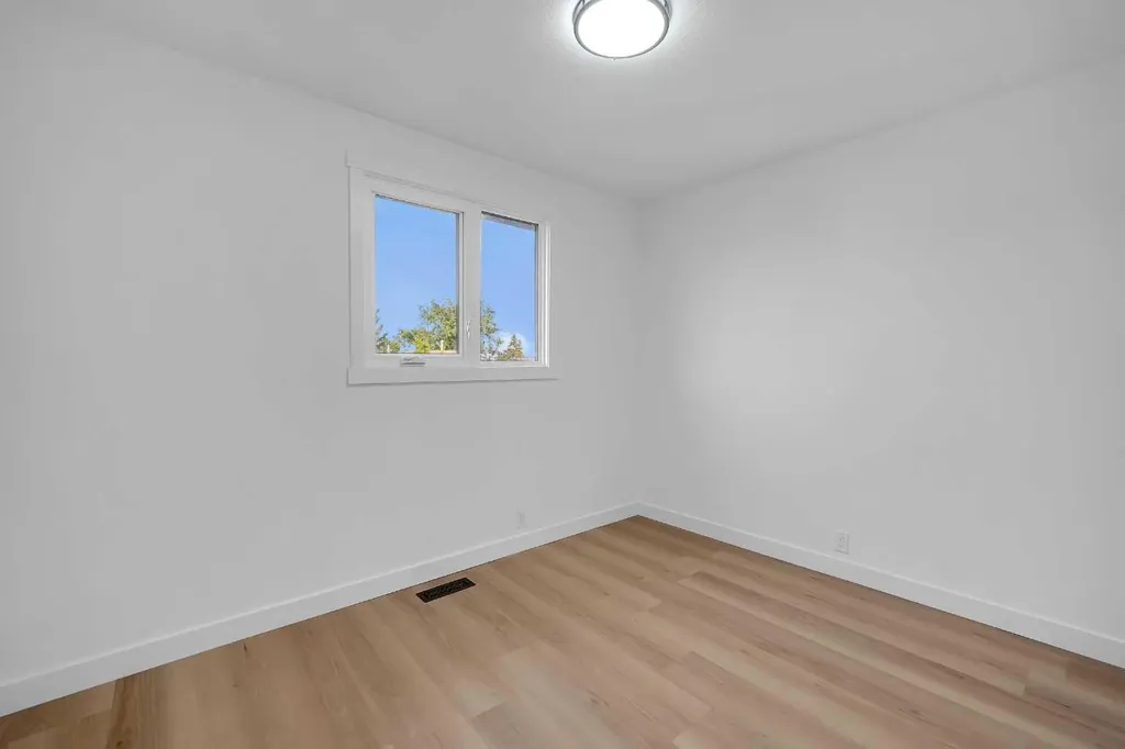 16 Abalone Crescent NE Calgary AB T2A 6Y7