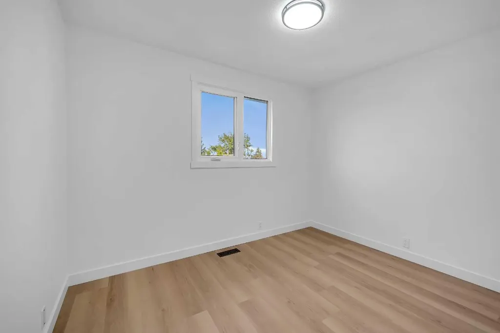 16 Abalone Crescent NE Calgary AB T2A 6Y7
