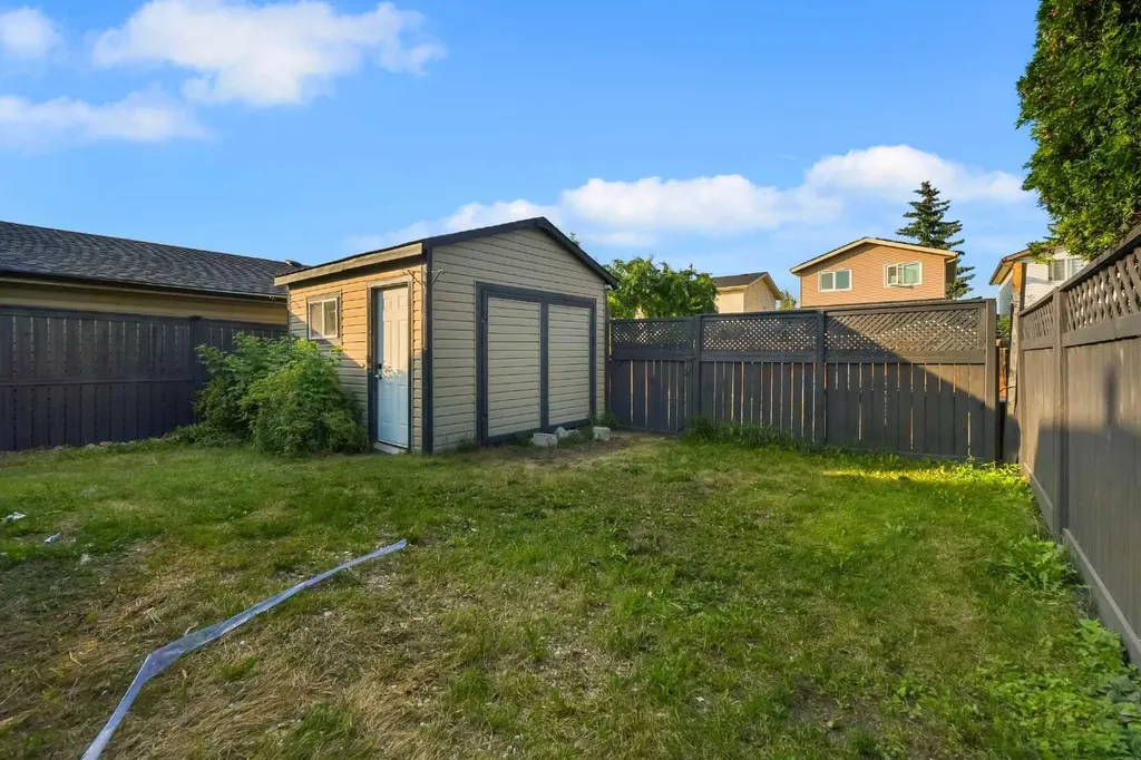 16 Abalone Crescent NE Calgary AB T2A 6Y7