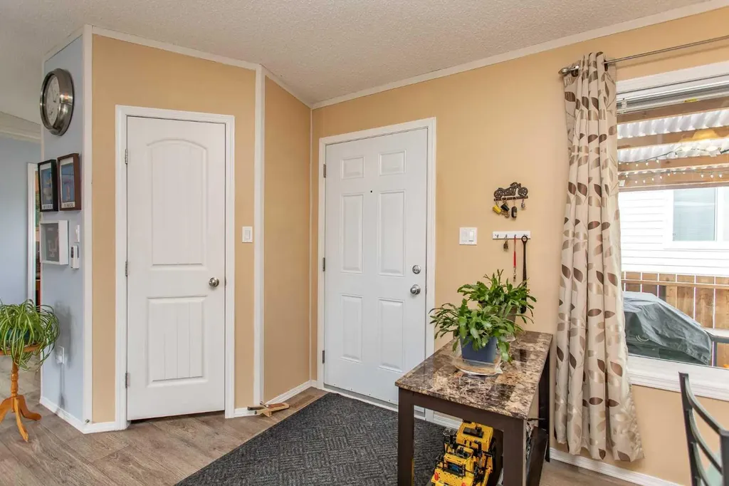 15 Mackenzie Ranch Way Lacombe AB T4L 0B4