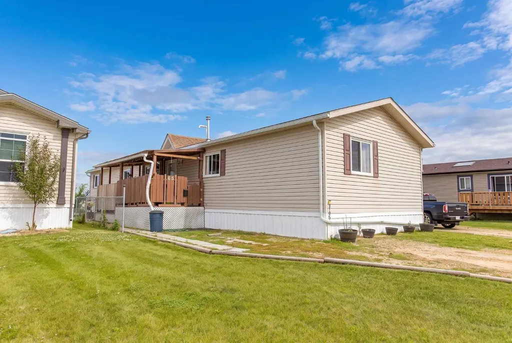15 Mackenzie Ranch Way Lacombe AB T4L 0B4