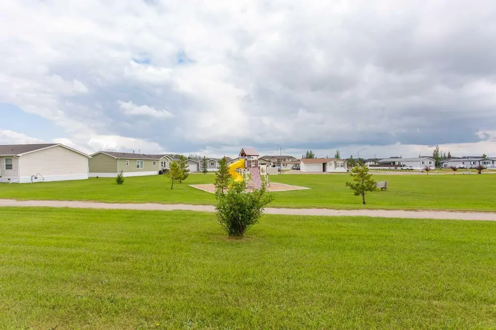 15 Mackenzie Ranch Way Lacombe AB T4L 0B4
