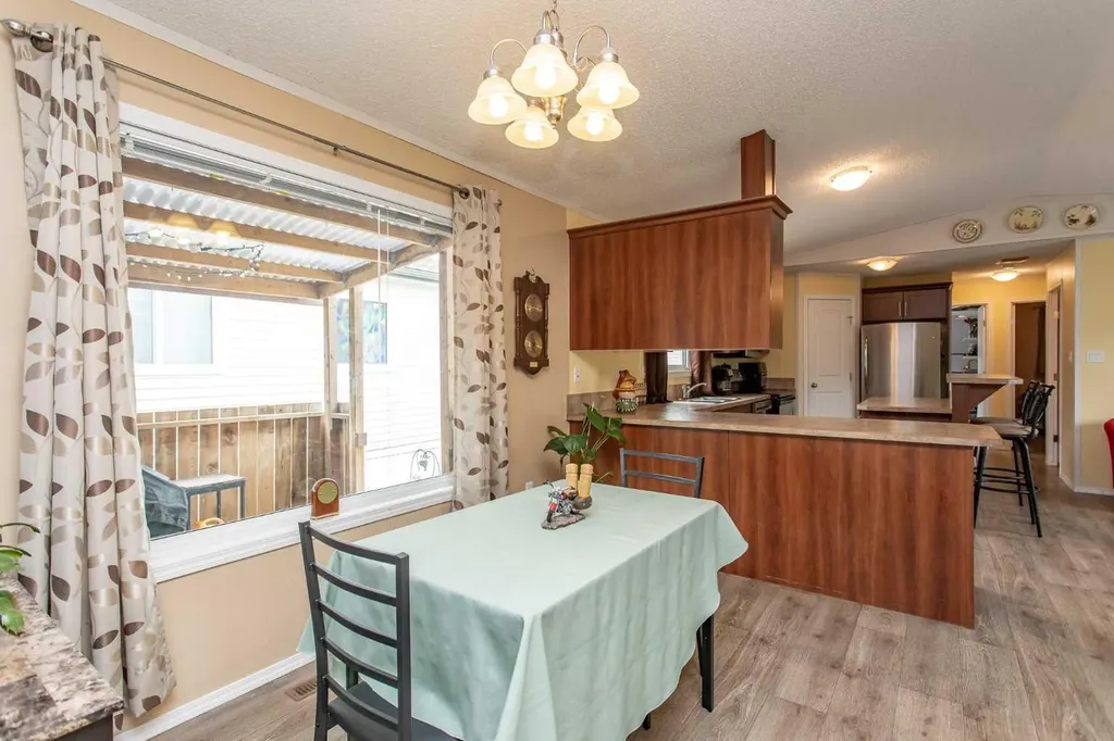 15 Mackenzie Ranch Way Lacombe AB T4L 0B4