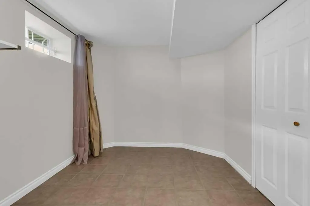 270 Arbour Ridge Park NW Calgary AB T3G 4C4