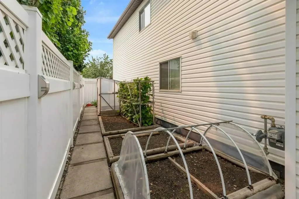 270 Arbour Ridge Park NW Calgary AB T3G 4C4