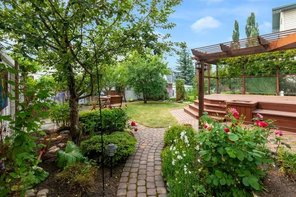 270 Arbour Ridge Park NW Calgary AB T3G 4C4