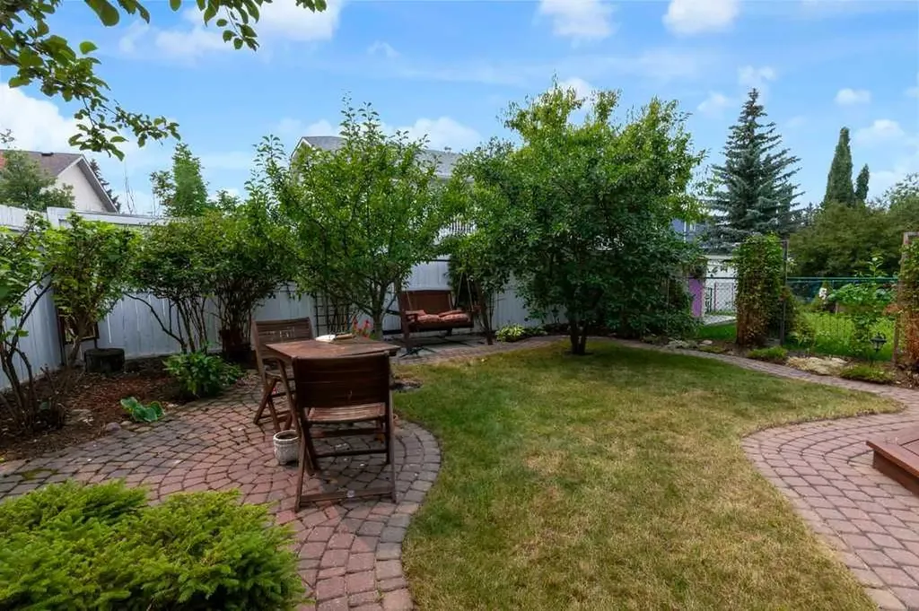 270 Arbour Ridge Park NW Calgary AB T3G 4C4