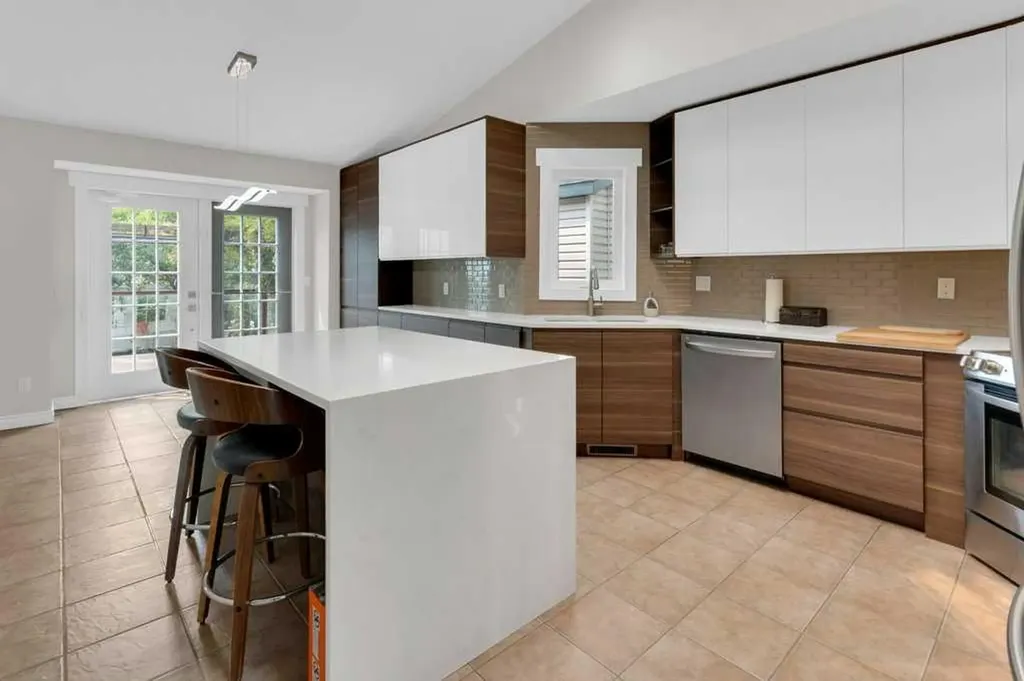270 Arbour Ridge Park NW Calgary AB T3G 4C4