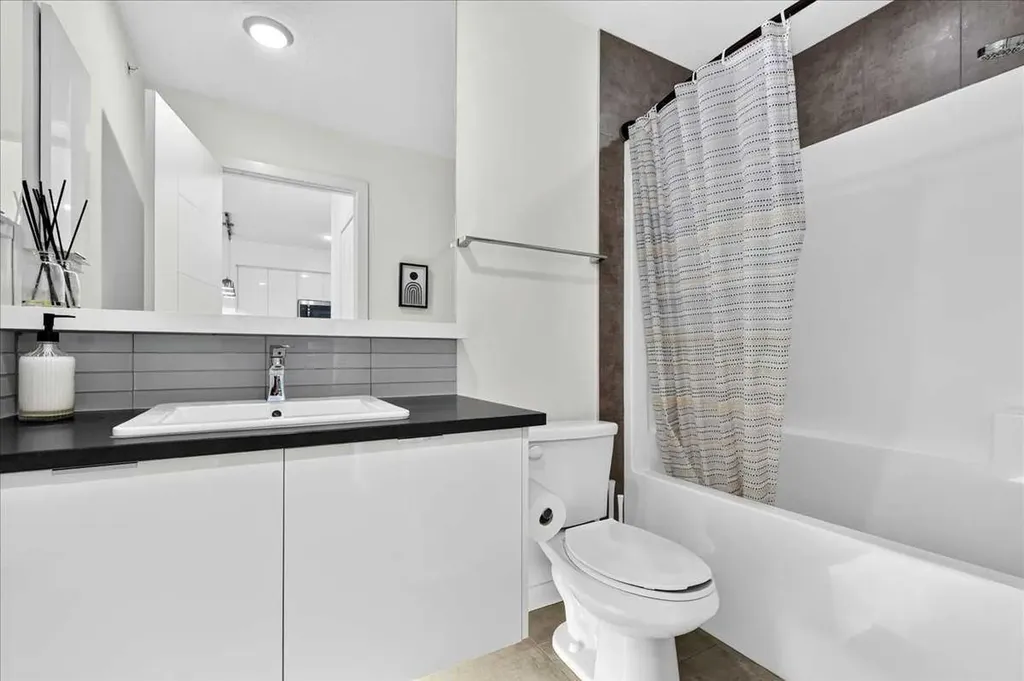 120 18 Avenue SW Calgary AB T2S 3H5
