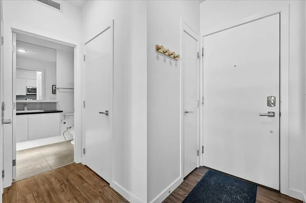 120 18 Avenue SW Calgary AB T2S 3H5
