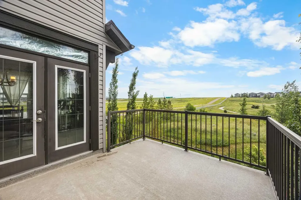208 Panton Road NW Calgary AB T3K 0X7