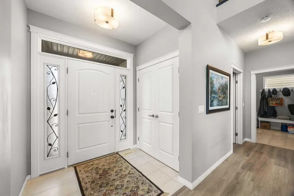 208 Panton Road NW Calgary AB T3K 0X7