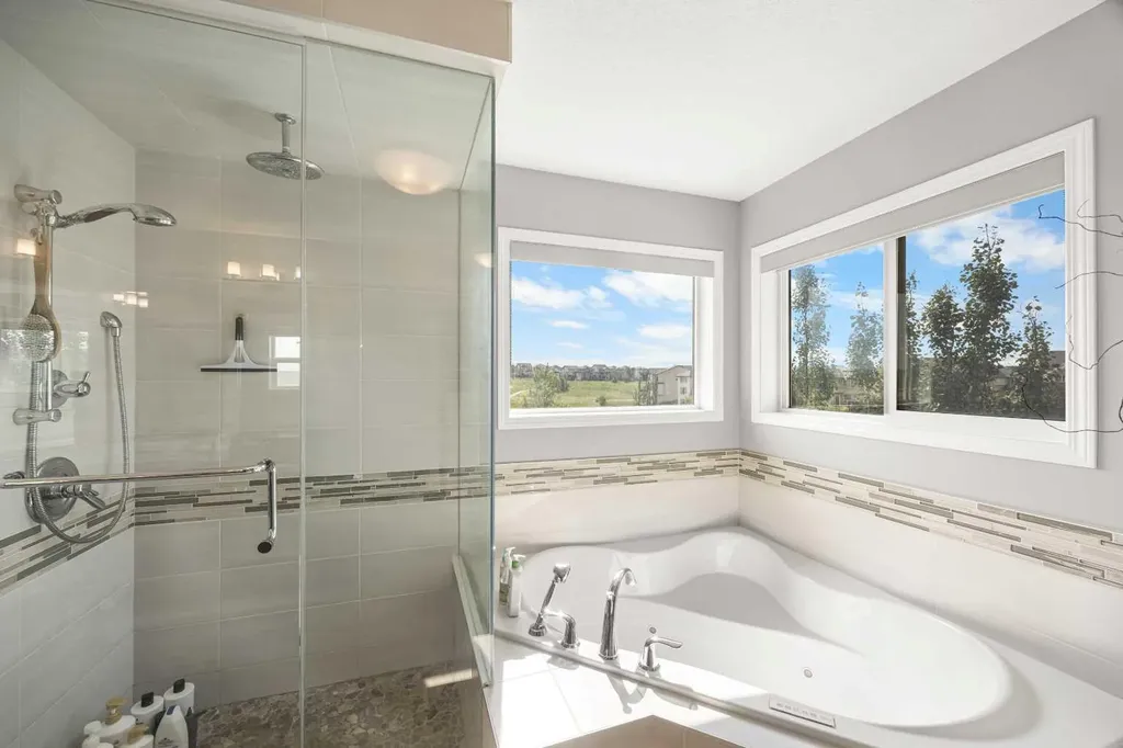 208 Panton Road NW Calgary AB T3K 0X7
