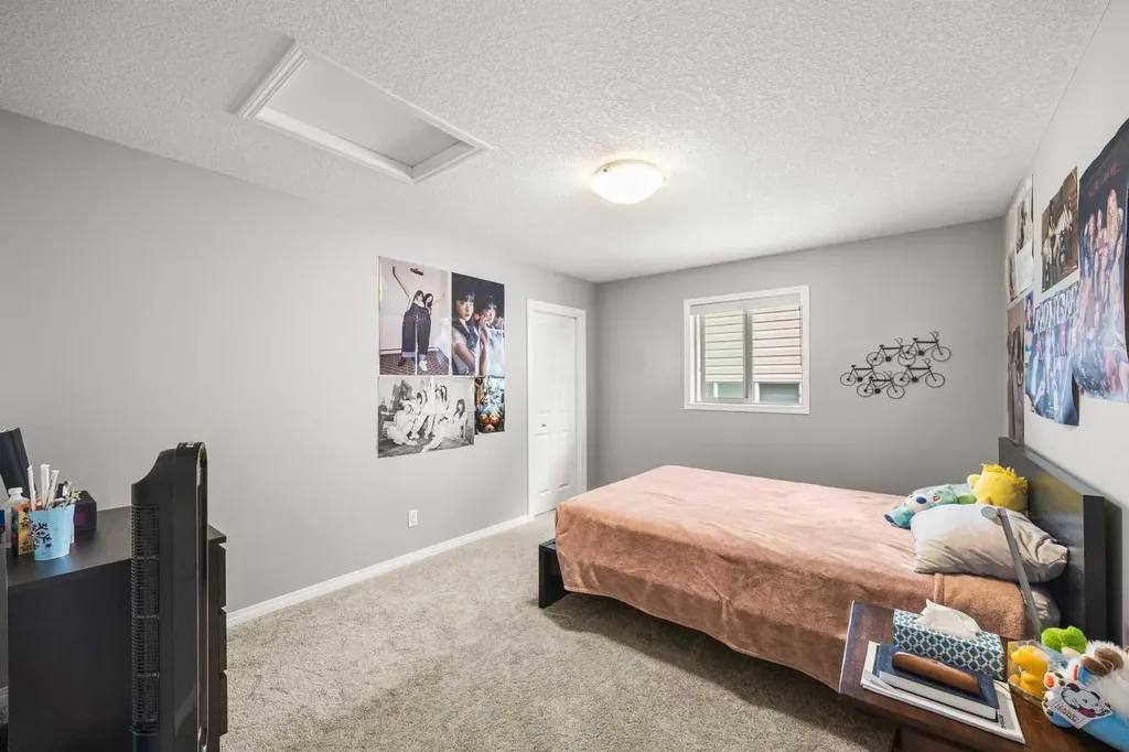 208 Panton Road NW Calgary AB T3K 0X7